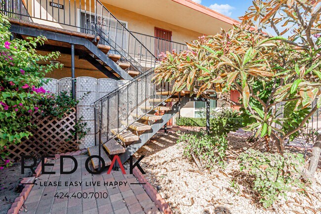 Building Photo - 11736 Gurley Ave