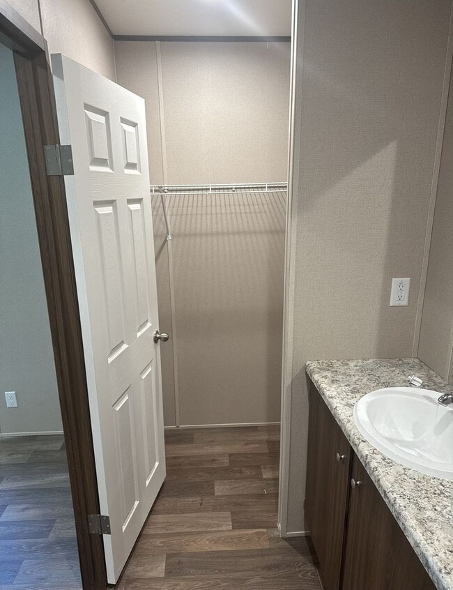 Building Photo - Brand new 4BR Mobile Home - Country living with City convenience!