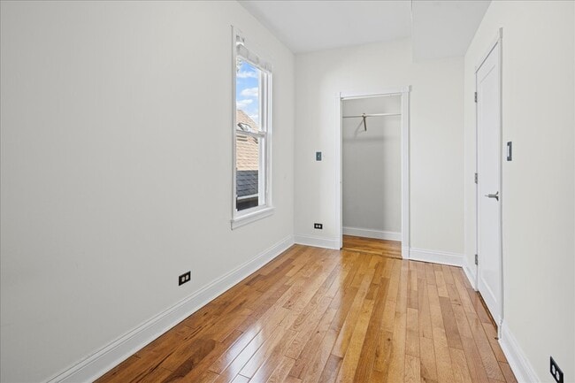 Building Photo - 2032 N Whipple St