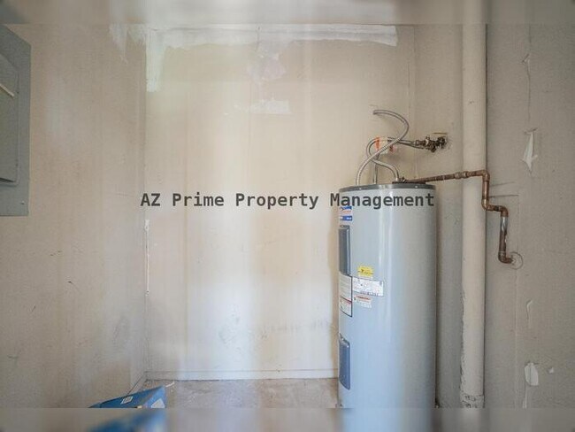 Building Photo - 1125 E BROADWAY RD UNIT 114, TEMPE AZ