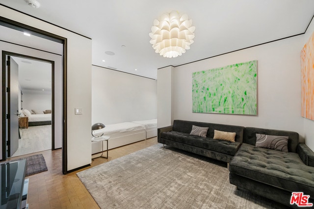 Building Photo - 809 N Rexford Dr