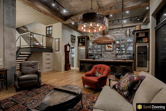 Building Photo - 1308 Jackson St