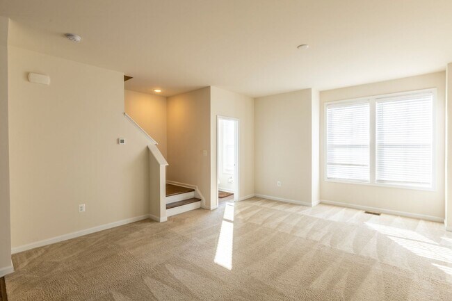 Building Photo - 3430 Montague St