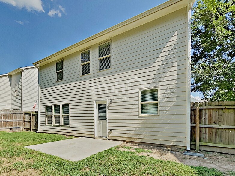 Building Photo - 2505 Beal St