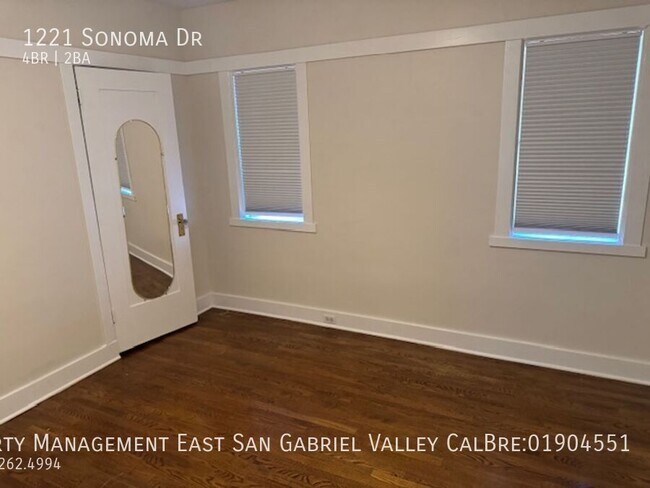 Building Photo - 1221 Sonoma Dr