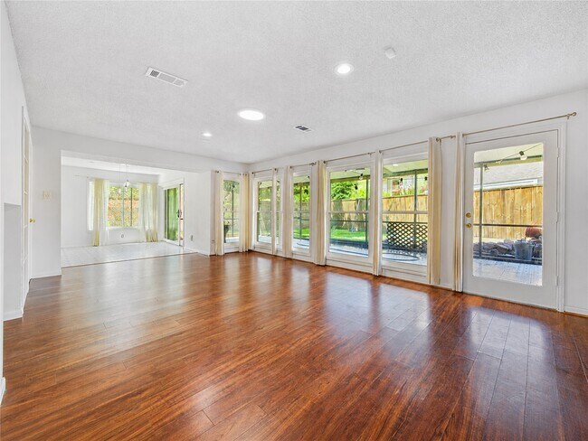 Building Photo - 13103 Wickersham Ln