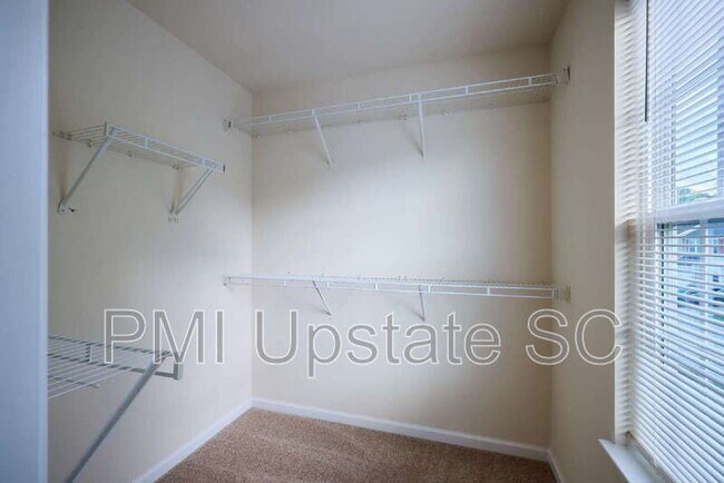 Building Photo - 457 Woodbark Ct