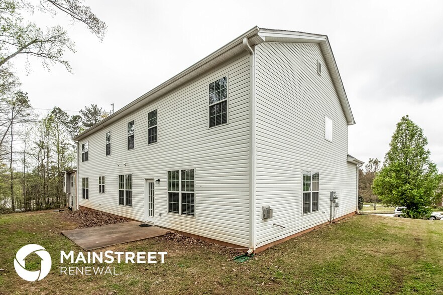 Building Photo - 4578 Browns Mill Close