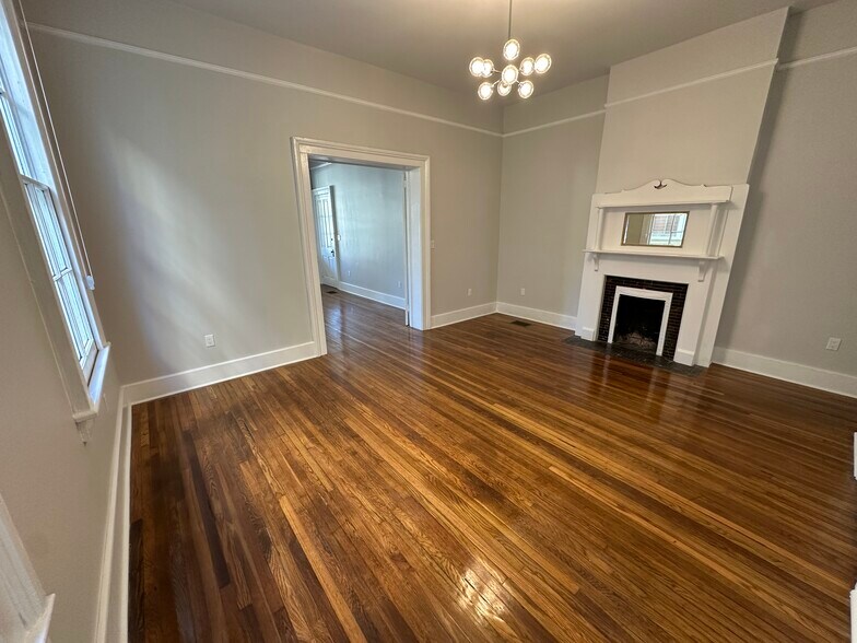 Dining Room - 5520 Loyola Ave
