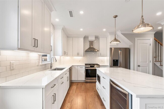 Building Photo - 280 Purchase St