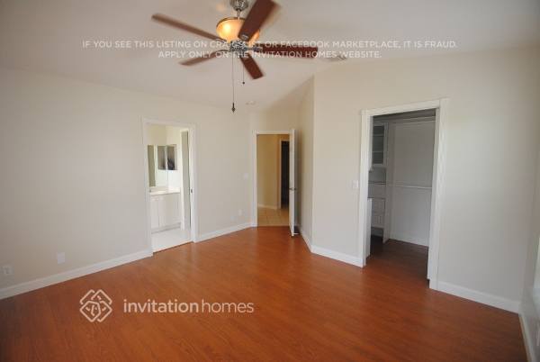 Building Photo - 5103 NW 121st Dr