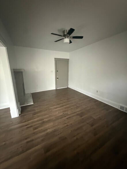 Building Photo - 13402 Caine Ave