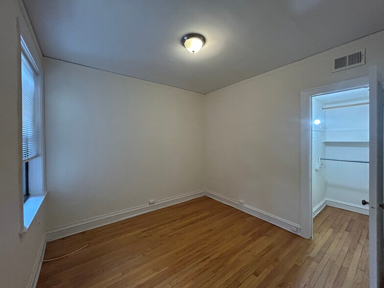 Building Photo - 338 Tudor Ct