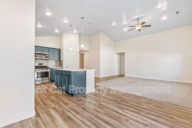 Building Photo - 10604 W New Berlin Dr