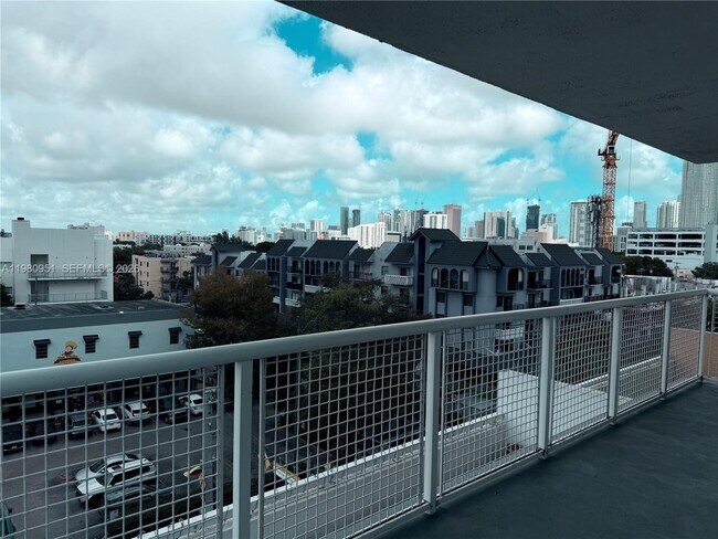 Building Photo - 900 SW 8th St