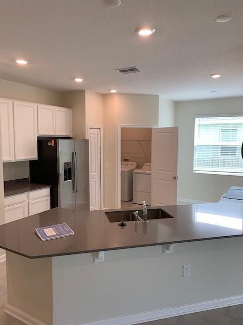 Building Photo - 16452 Champlain St