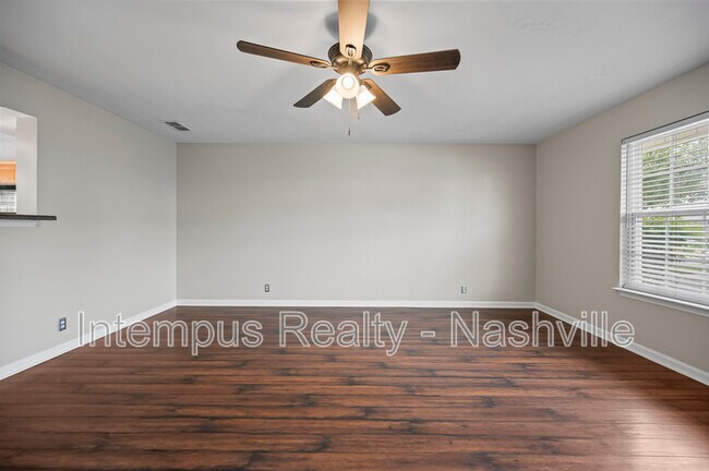 Building Photo - 415 Shoshone Pl