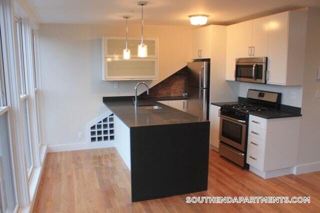 Building Photo - 656 Massachusetts Ave