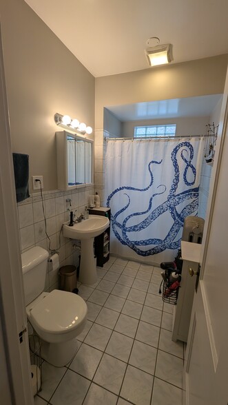 Bathroom - 2176 W Windsor Ave