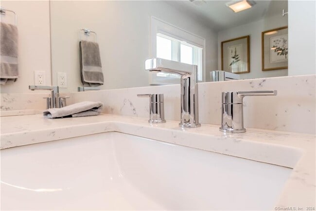 Building Photo - 303 Wakeman Rd