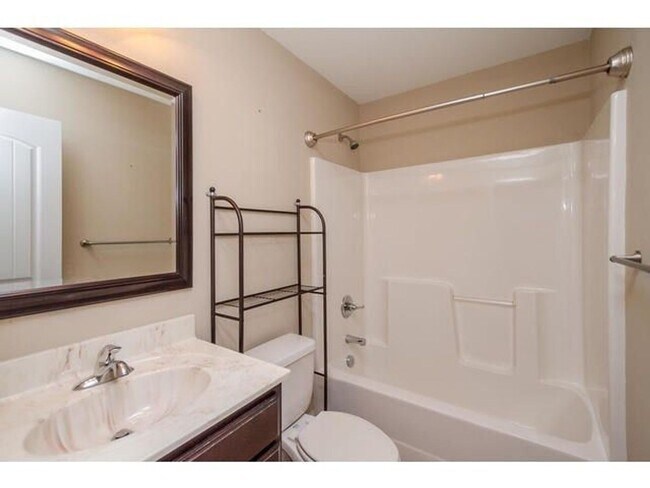 Building Photo - 1558 Driftwood Ln