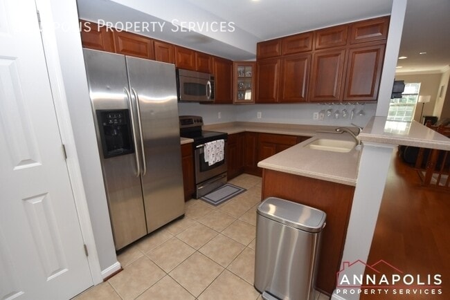 Building Photo - 2140 Hideaway Ct