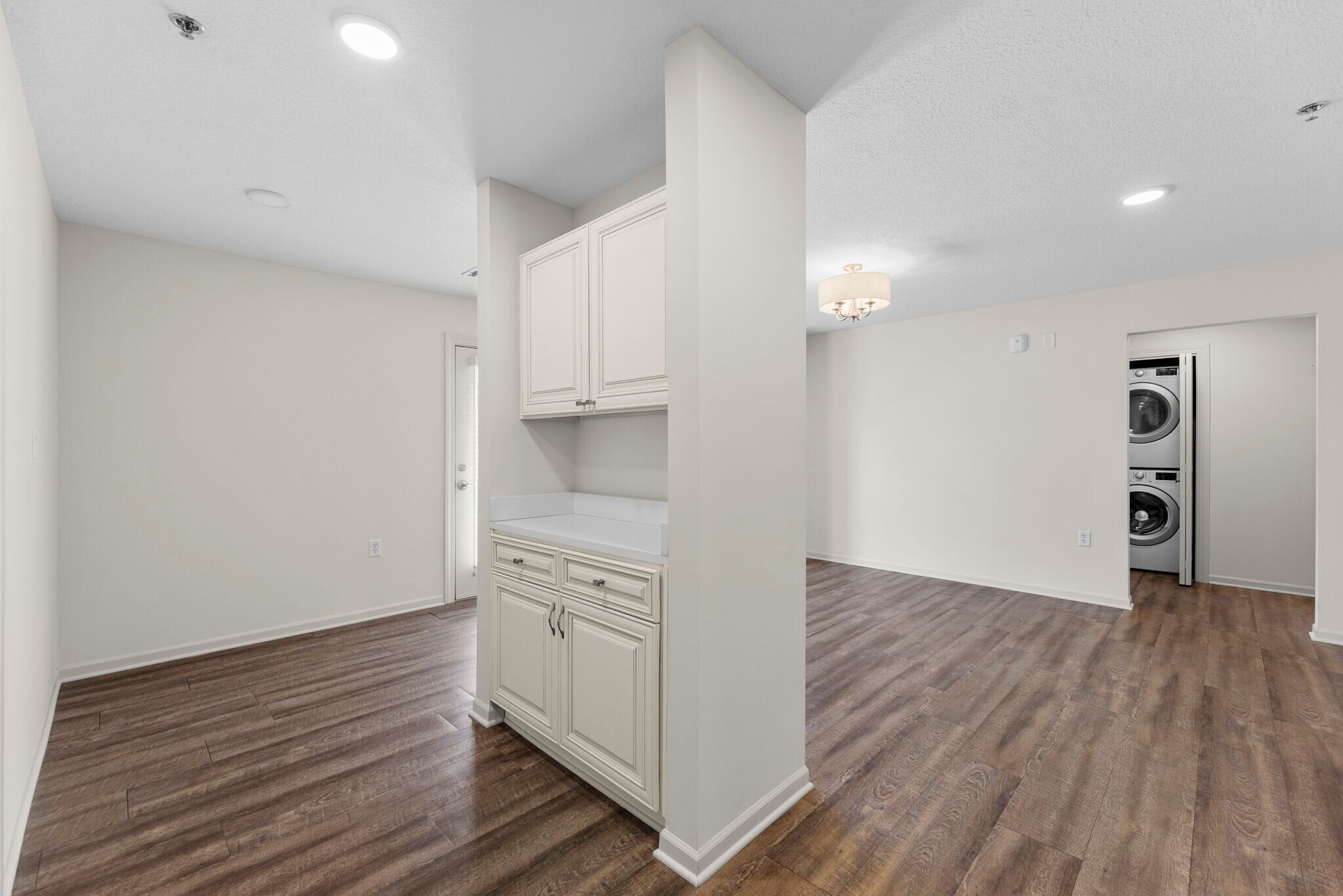 Building Photo - 2900 NE Kendallwood Pkwy