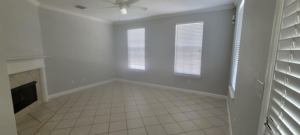 Dining Room - 4287 Four Oaks Blvd