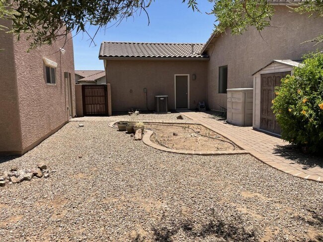 Building Photo - 9649 S San Esteban Dr