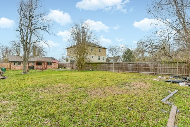 Building Photo - 2718 Summertime Dr