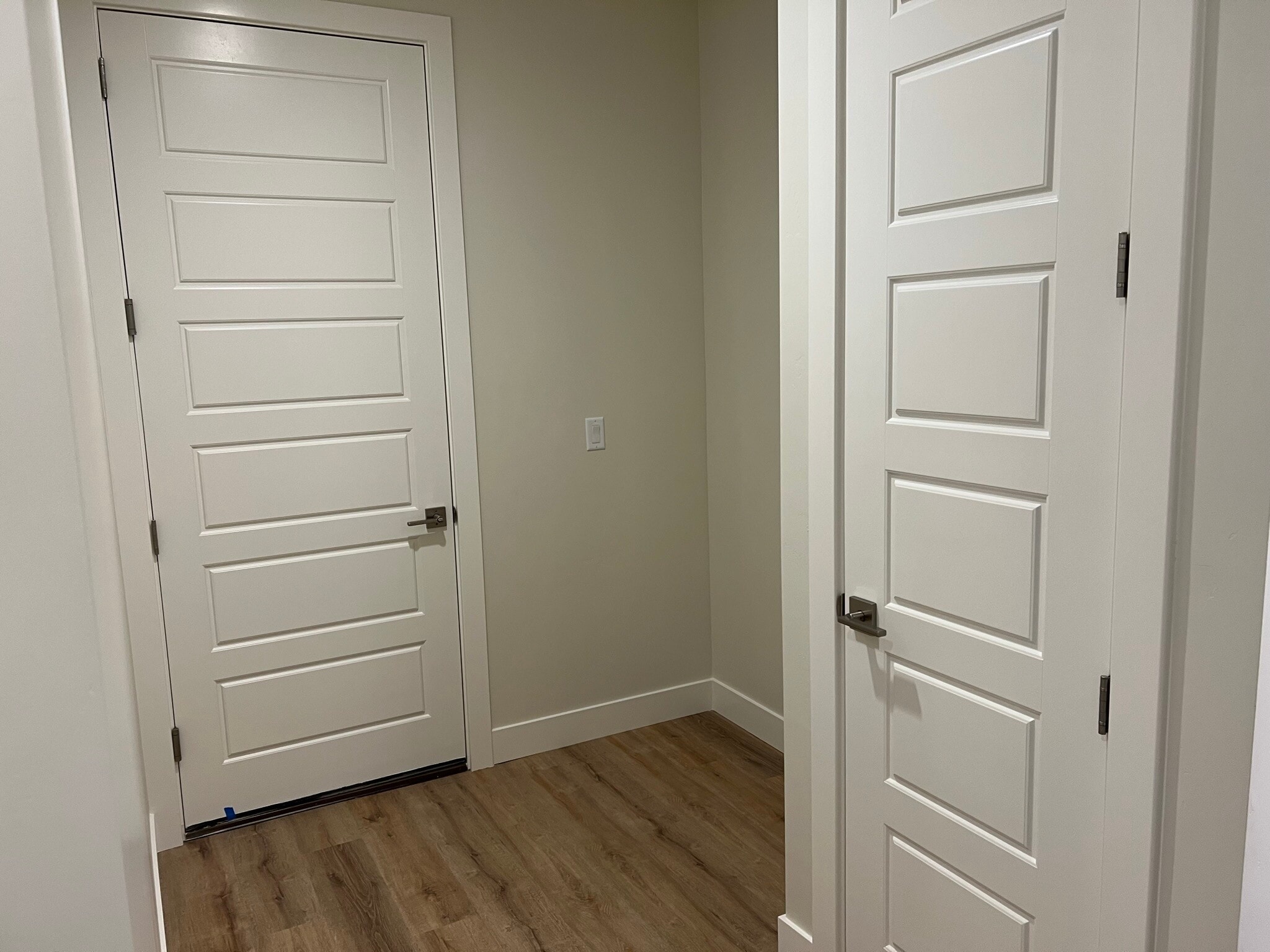 Building Photo - 2744 W Columbo Ln