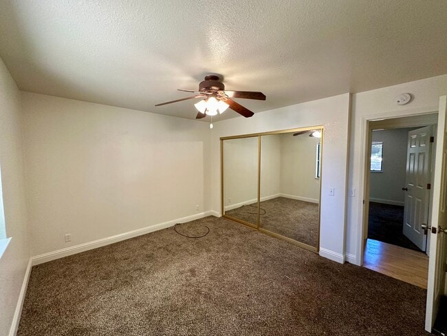 Building Photo - 3 Bedroom 2 Bathroom House in Desirable Al...