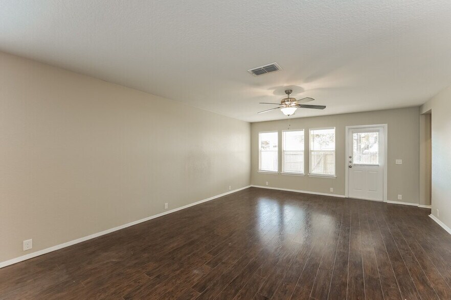 Building Photo - 3411 Maguey Trail