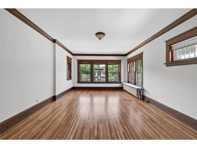 Building Photo - 971 Goodrich Ave