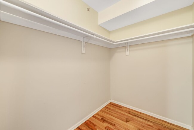 Building Photo - 14 Birks Pl