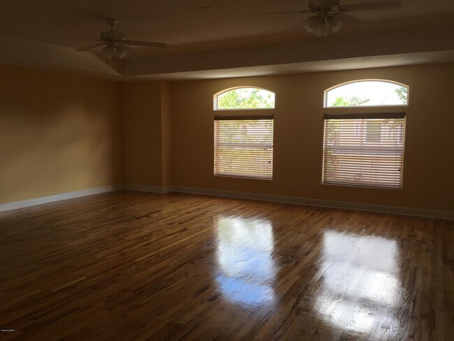 Building Photo - 3582 Tipperary Dr
