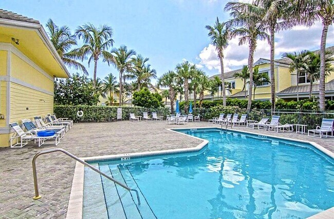Building Photo - 2100 Mariner Bay Blvd