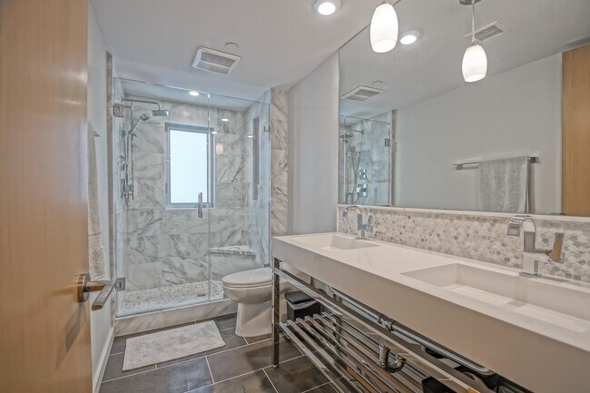 Building Photo - NEWER, LUXURIOUS & MODERN, 2920 SQ FT HOME W/ HIGH END DETAILS, AMAZING DECK/BALCONY SPACE, 2-CAR...