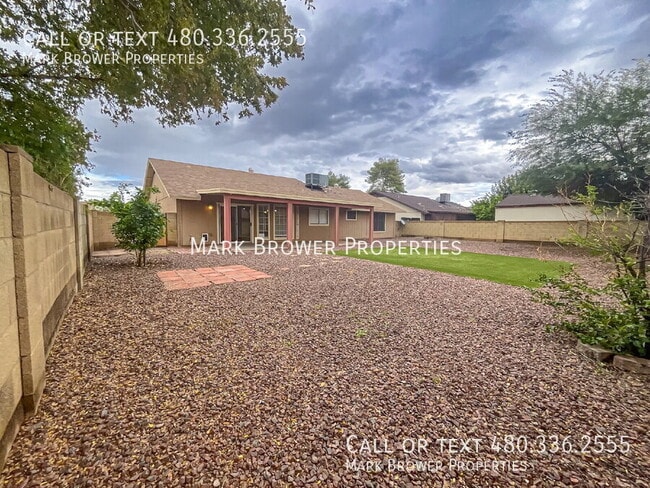 Building Photo - 1349 W Gila Ln