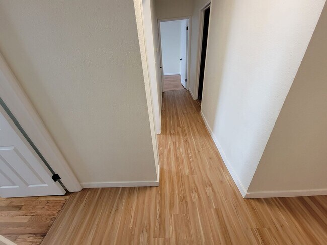 Building Photo - Torrance - 3 bd / 2 ba Home! GREAT LOCATION!!