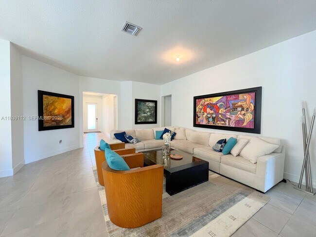 Building Photo - 10711 Aqua Ct