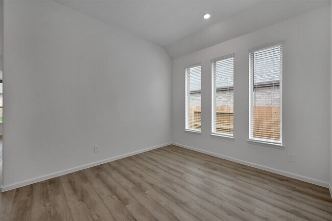 Building Photo - 17841 McClary Cardinal Dr