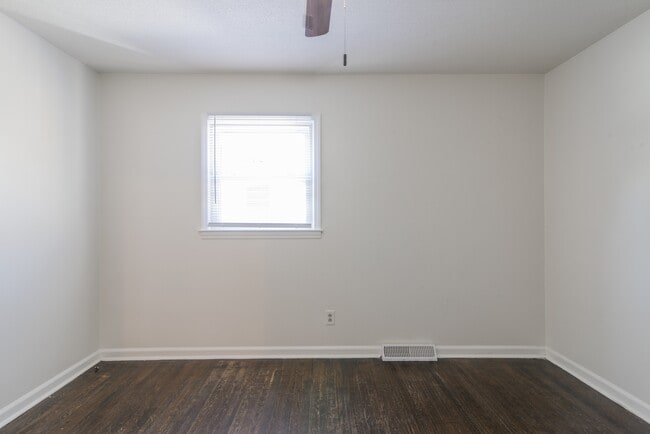 Building Photo - 1024 Houston St