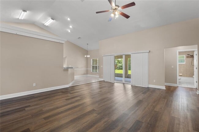 Building Photo - 5320 SW 115th Loop