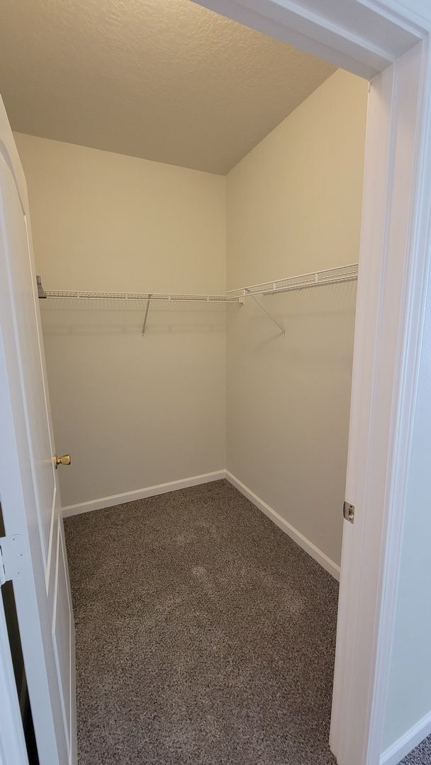 Building Photo - The Villas Condominiums  2/2 AVAILALBE NOW!