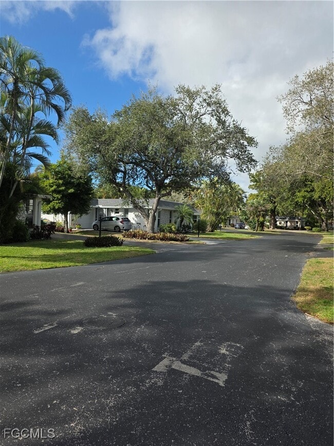 Building Photo - 280 Lanchester Ct