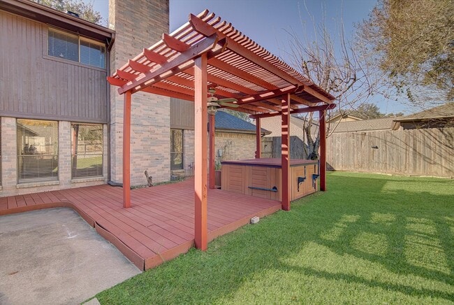 Building Photo - 2807 Planters St