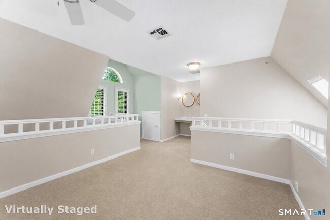 Building Photo - 2124 Old Pond Ln
