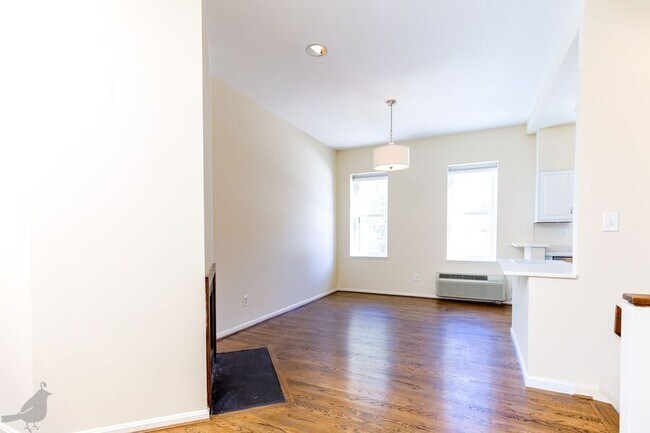 Building Photo - 1843 Mintwood Pl NW