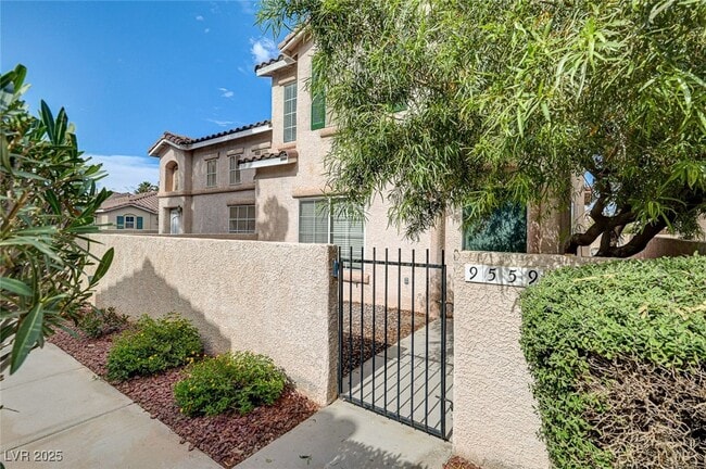 Building Photo - 9559 Belle Reserve St